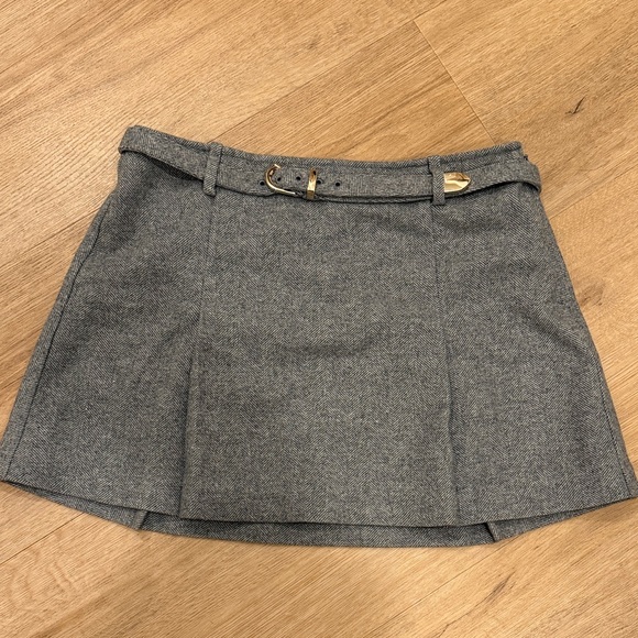 Reformation Rory Skirt - Picture 4 of 6